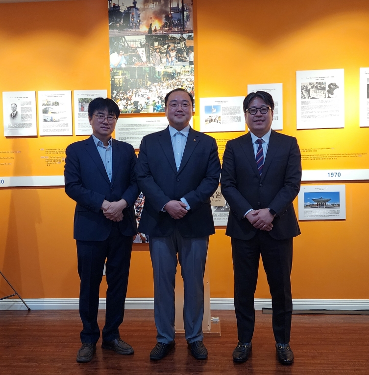 Kyungbok University President Visits Korean Education Center